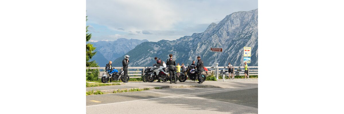 Grip heating system Comfort Alpin: Come with us on a weekend trip to the Alps! - Practical example: The Coolride grip heating system Comfort Alpin on a tour through the Alps